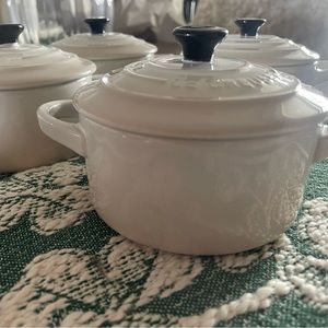 NWT Set of 4 - Le Creuset Stoneware Mini Round Cocotte, 8 oz., Meringue w/ Black